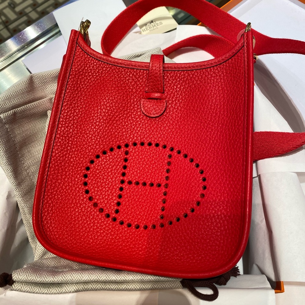 SOLD🎉🎉🎉Authentic Hermes Mini Evelyne TPM
